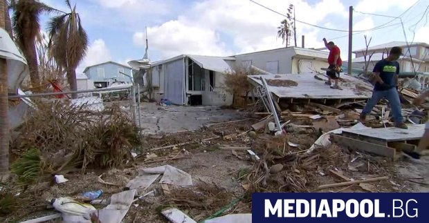 Жертвите на урагана “Мария” са над 30, съобщава Ройтерс. Най-малко