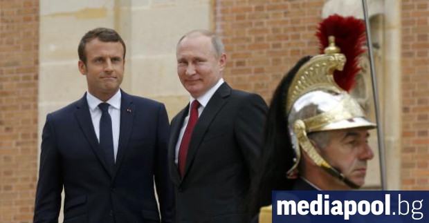 Френският президент Еманюел Макрон и руският държавен глава Владимир Путин