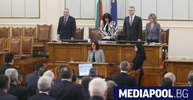 Лапсусът на Корнелия Нинова, че в Северозападна България инициират отделянето