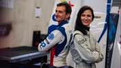 Мария Габриел тества спортен водороден автомобил на състезателна писта (Видео)
