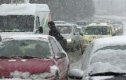 Снегът заледи пътищата и блокира села