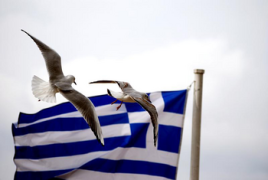 Гърция иска спешен спасителен план от ЕС, който я вини за укриване на дългове