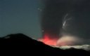 Вулканът в Чили изхвърли огромен стълб пепел 