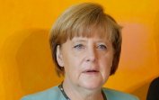 Меркел иска да се даде време на Гърция, за да се справи с кризата
