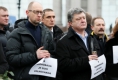 Порошенко обеща Киев да си върне контрола над Източна Украйна