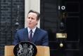 Новото правителство на Великобритания в здравата прегръдка на Дейвид Камерън