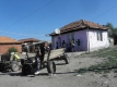 Ромите в Гърмен сами бутнаха две незаконни къщи