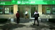 България първа в Източна Европа пуска мобилни парични преводи