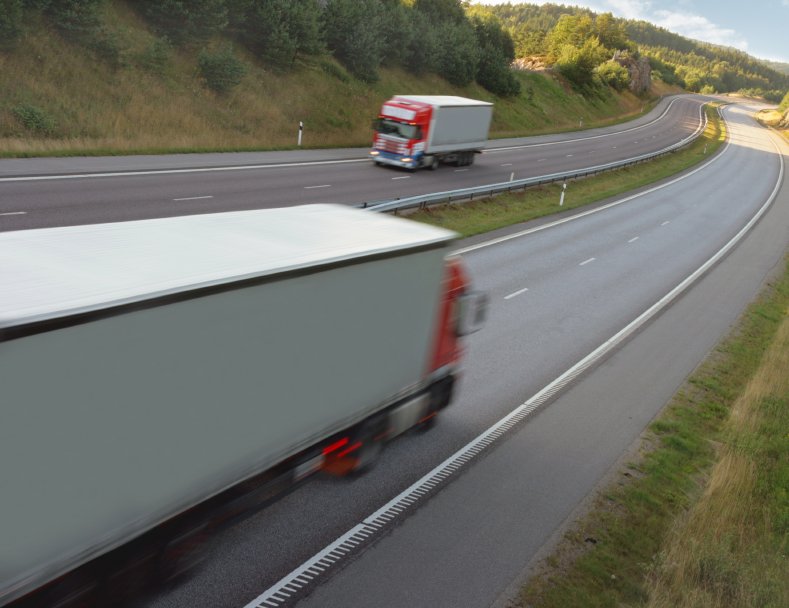 Забрана за камиони да изпреварват на магистрали