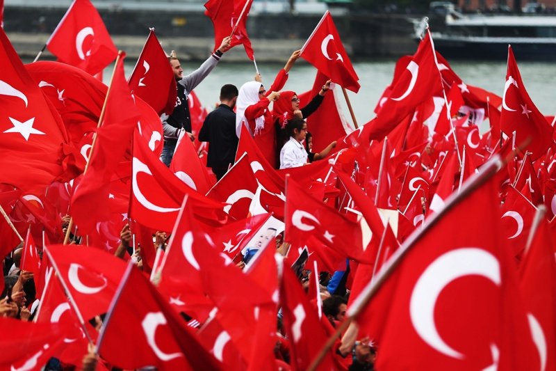 Протестът в подкрепа на Ердоган в Кьолн. Снимка: ЕПА/БГНЕС