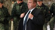 Ново начало: Каракачанов ще пробва да върне казармата