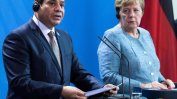 Меркел не вярва, че постепенното й оттегляне ще отслаби преговорните й позиции