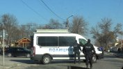 Жители на Войводиново на протест, след като роми опитаха да се върнат в къщите си