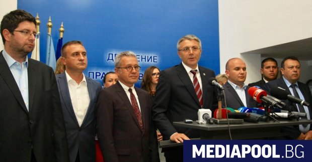 Председателят на ДПС Мустафа Карадайъ се отказва от евродепутатското си