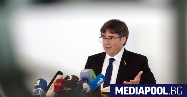 Новоизбраният испански евродепутат Карлес Пучдемон не е бил допуснат в