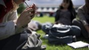 Париж забрани пушенето в 52 обществени паркове и градини