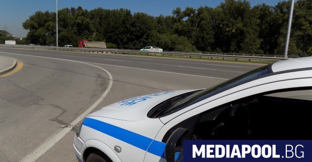 Верижна катастрофа затрудни временно движението по магистрала Хемус край Правец