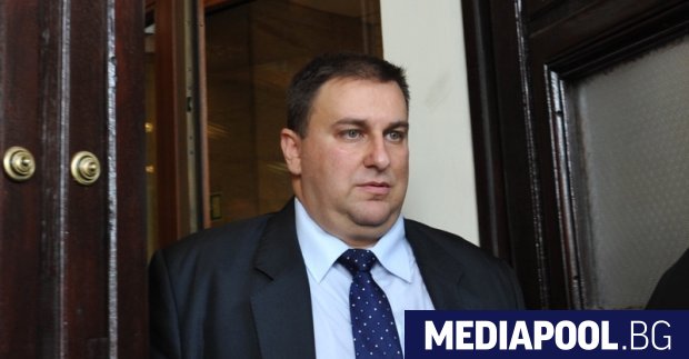 Централната избирателна комисия реши Емил Радев да бъде член на