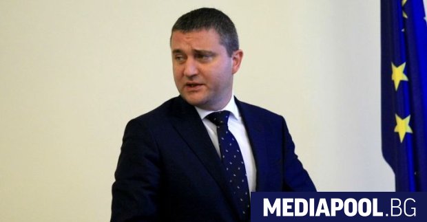 Финансовият министър Владислав Горанов подписа поредното трето отлагане на сроковете