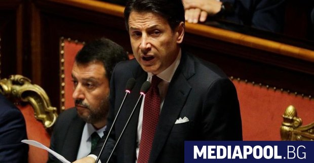 Италия остана този месец без правителство защото Матео Салвини лидерът