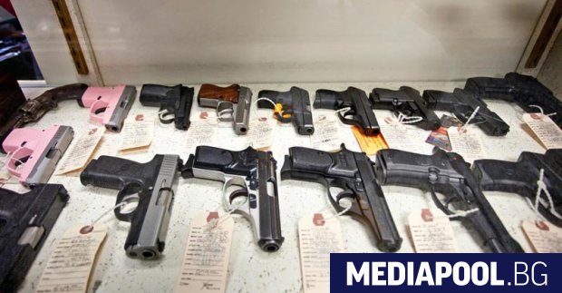 Пратка нелегално превозвано оръжие предназначено за България е била задържана