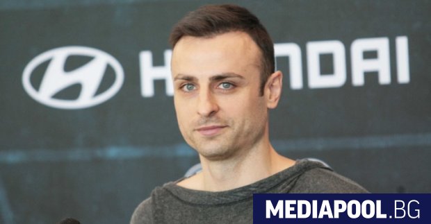 Рекордьорът по голове за националния отбор Димитър Бербатов официално обяви