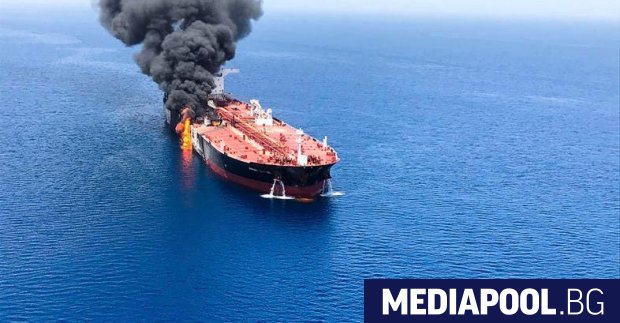 Взрив на борда подпали ирански танкер собственост на иранската национална