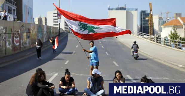 Някои от основните пътни артерии в Ливан бяха отворени след