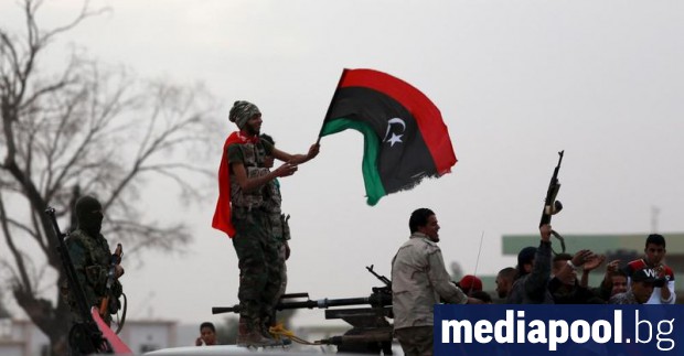 Часове след като международно признатото либийско правителство обяви че активира