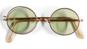 Слънчеви очила на Джон Ленън продадени за близо $200 000