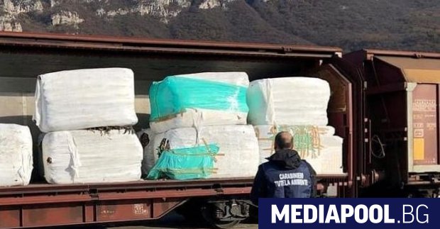 Контейнерите с отпадъците които пристигнаха на пристанището в България трябваше