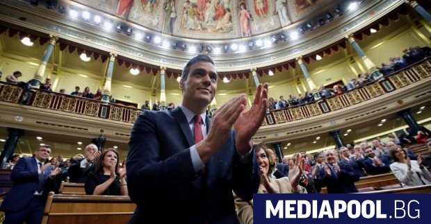 Испанският парламент одобри лидера на социалистите Педро Санчес за премиер