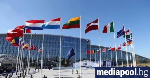 Гражданите на европейските страни от НАТО са по малко уверени отколкото