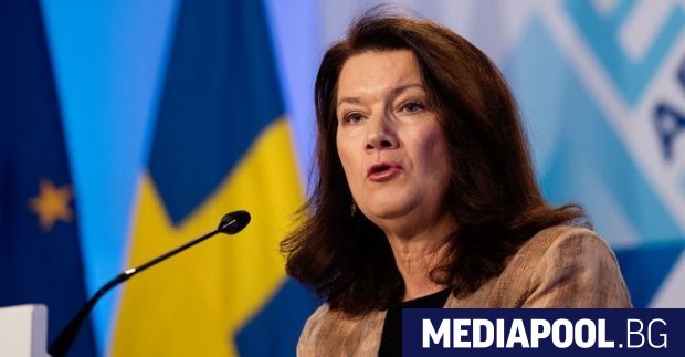 Външният министър на Швеция Ан Линде реагира на критиките на