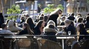 Да отидем до кафенето: Швеция е изключение от рестрикциите заради коронавируса