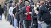 Хиляди в щата Уисконсин чакаха с часове да гласуват на първични избори