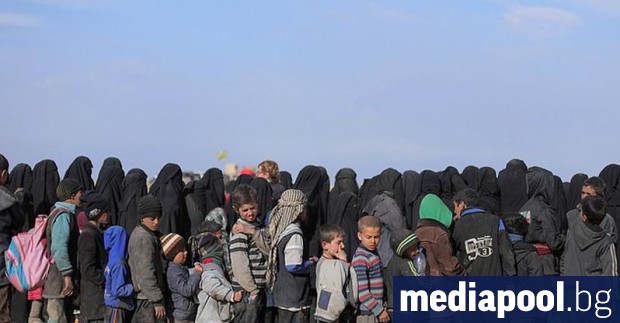 Десет деца на френски джихадисти държани в лагери за разселени