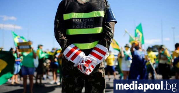 Призиви бразилската армия да затвори Конгреса и Върховния съд се