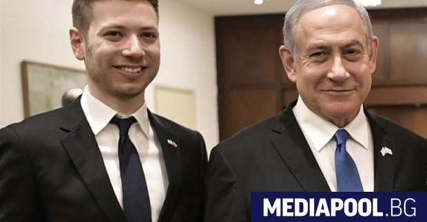 Докато преследваният от скандали премиер Бенямин Нетаняху е съден за