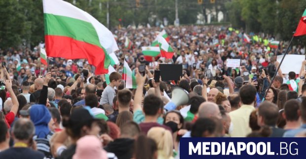 Асоциацията на европейските журналисти (АЕЖ) – България призовава протестиращите и