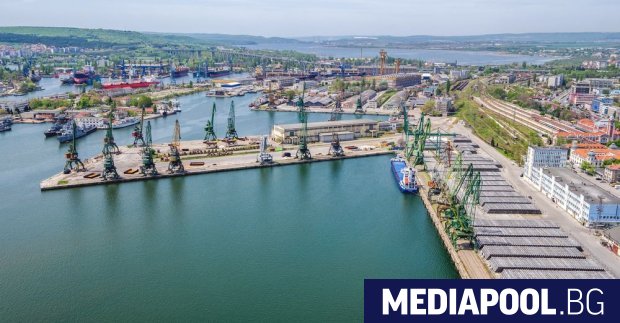 Държавата ударно удълбава пристанище Варна по проект за 350 млн