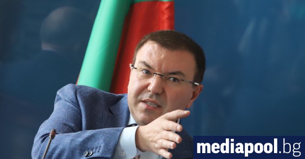 Здравният министър Костадин Ангелов обяви във вторник че ситуацията в