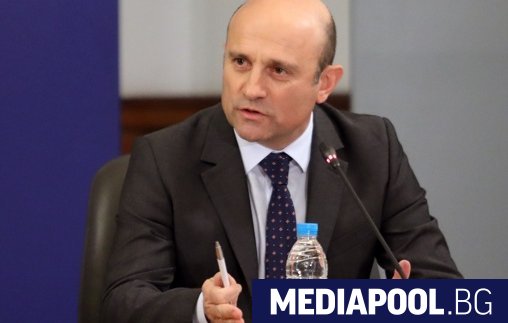 Съветникът на вицепремиера по еврофондовете Томислав Дончев Мартин Дановски застава