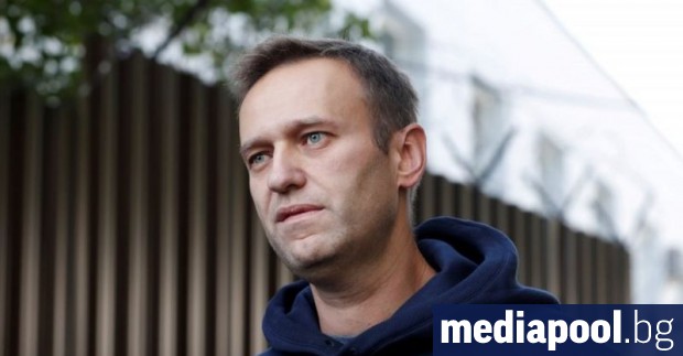 Критикът на Кремъл Алексей Навални е бил отровен от бутилка