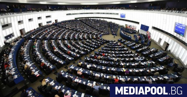 The European Parliament adopted an unprecedented Thursday with 358 votes