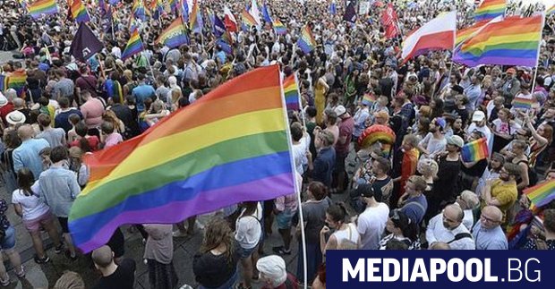Демонстрации бяха организирани днес във Варшава и близо 40 други