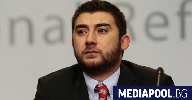 Общинският съветник от ВМРО и председател на транспортната комисия в