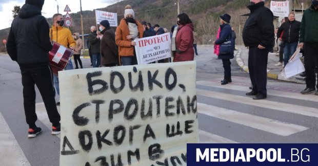 Жители на на столичните квартали Панчарево и Кокаляне блокираха в
