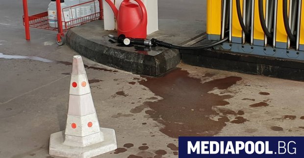 Пиян водач скъса маркуч на бензиноколонка Инцидентът стана в събота