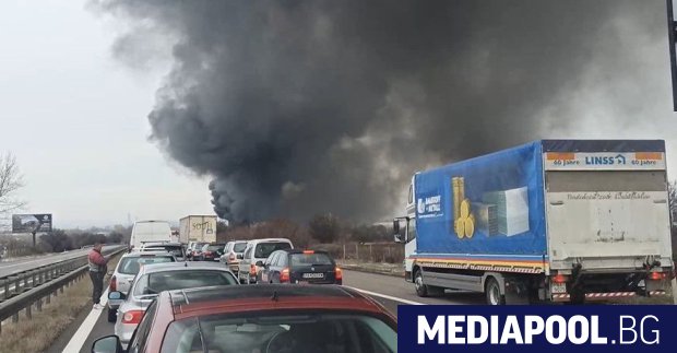 Катастрофа затвори движението по магистрала Тракия и в двете посоки